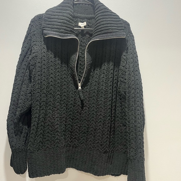 Women's Oversize Aerie Cable Car Quarter Zip Sweater in black. Aerie Cable Small - Picture 4 of 6